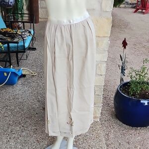 Vintage Beige Linen Lady's Apron Floral Appliques With Ribbons One Size